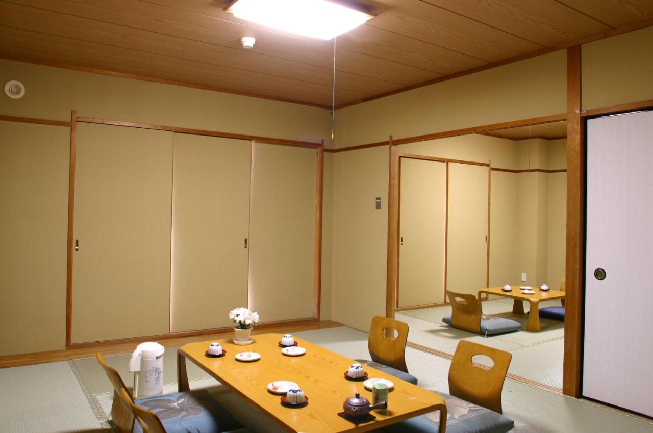 Hotel Ryuo Яманути Экстерьер фото
